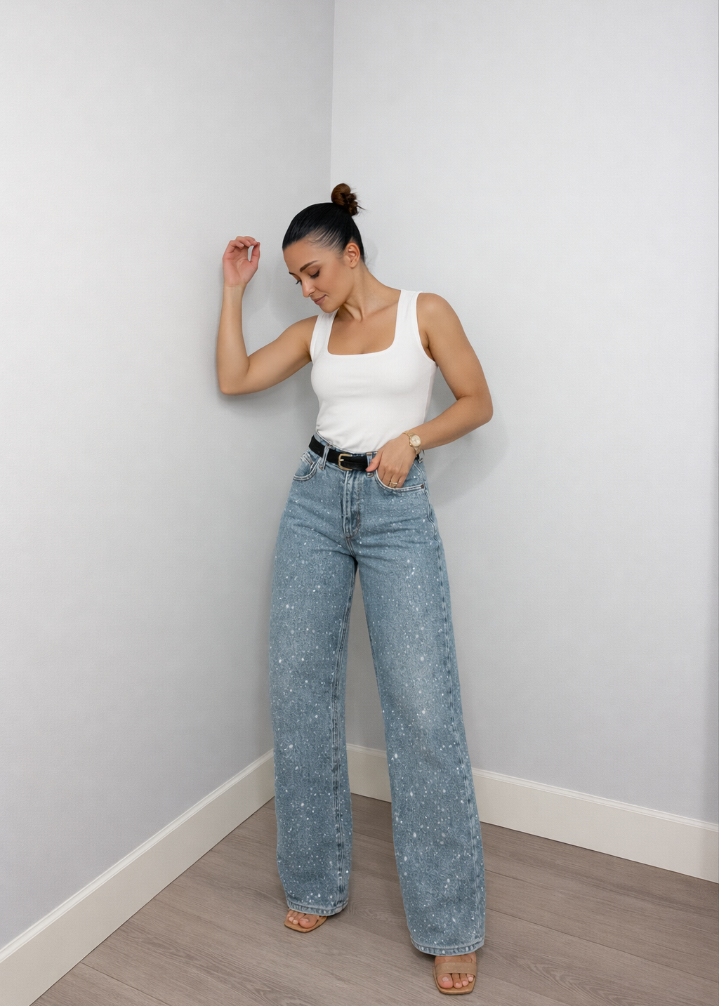 Sanay_Rechte_High_Waist_Jeans_met_Glitter_Details1.png
