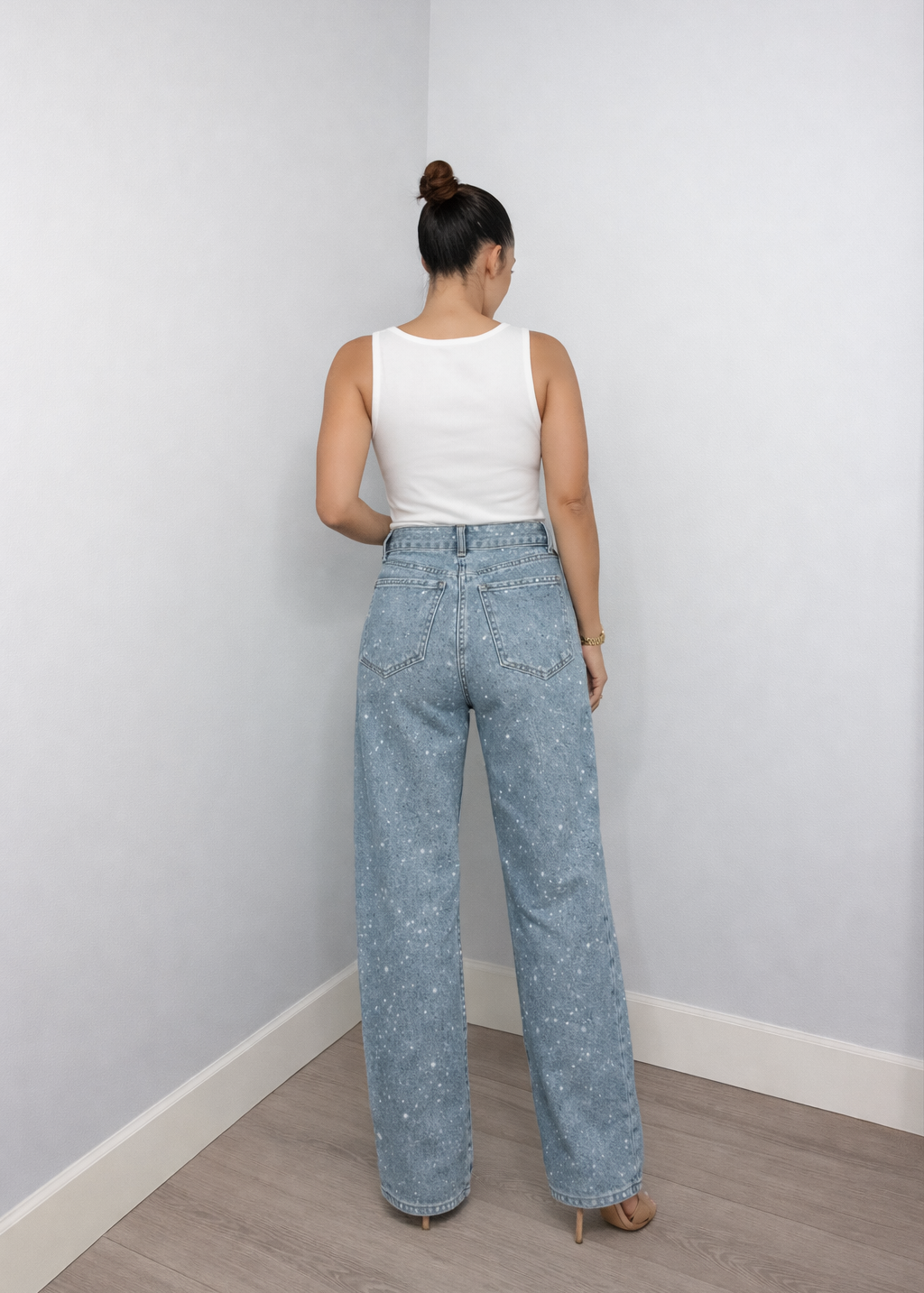 Sanay_Rechte_High_Waist_Jeans_met_Glitter_Details3.png