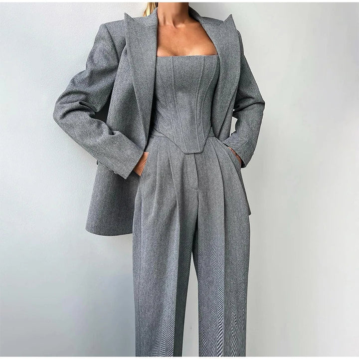 Gracelynn | Dames blazer met getailleerde broekset en corsettop