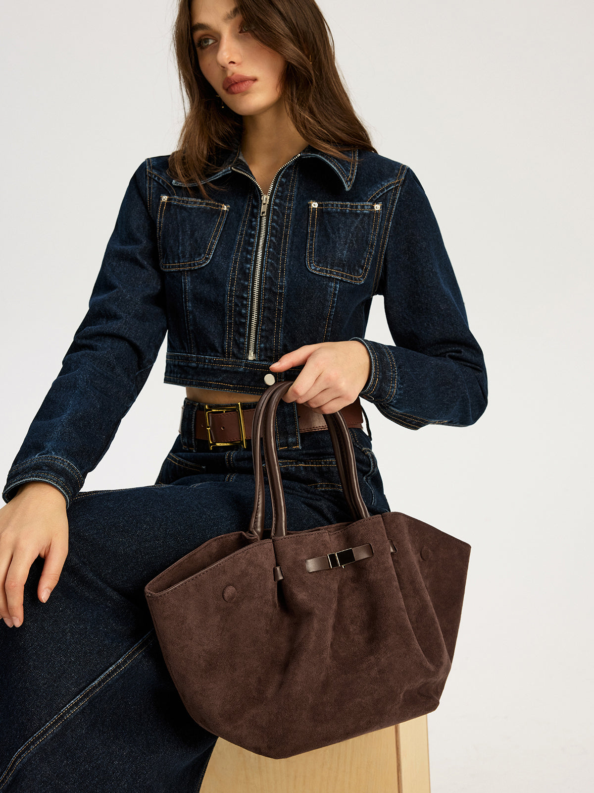 Julie | Shopper met Leren Handvatten en Goudkleurige Sluiting – Compacte Dames Tas