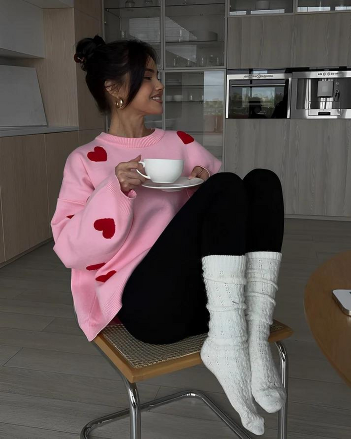 Clover | Dames Oversized Sweater met Hartjes Print – Ultra Zacht & Trendy