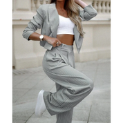 Enya | Tweedelige Damespak - Cropped Colbert en Broek