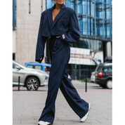 Enya | Tweedelige Damespak - Cropped Colbert en Broek
