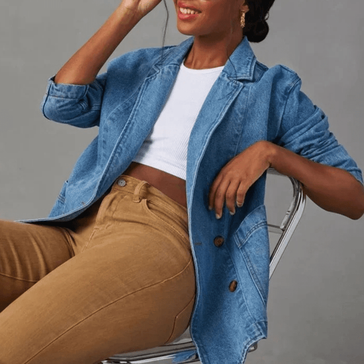 Sofia | Dames denim jack met knoopsluiting en borstzakken