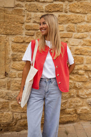 Frida | Rode Dames Gilet Met Knopen – Luchtig & Stijlvol