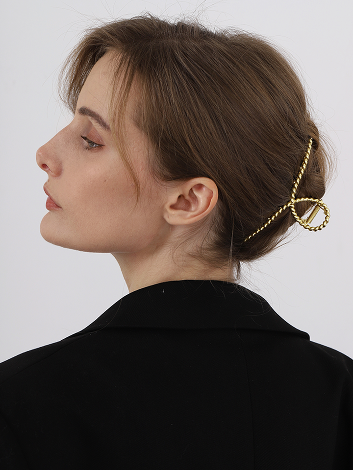 Lana | Dames haarclip met kettingstructuur kruislings ontwerp