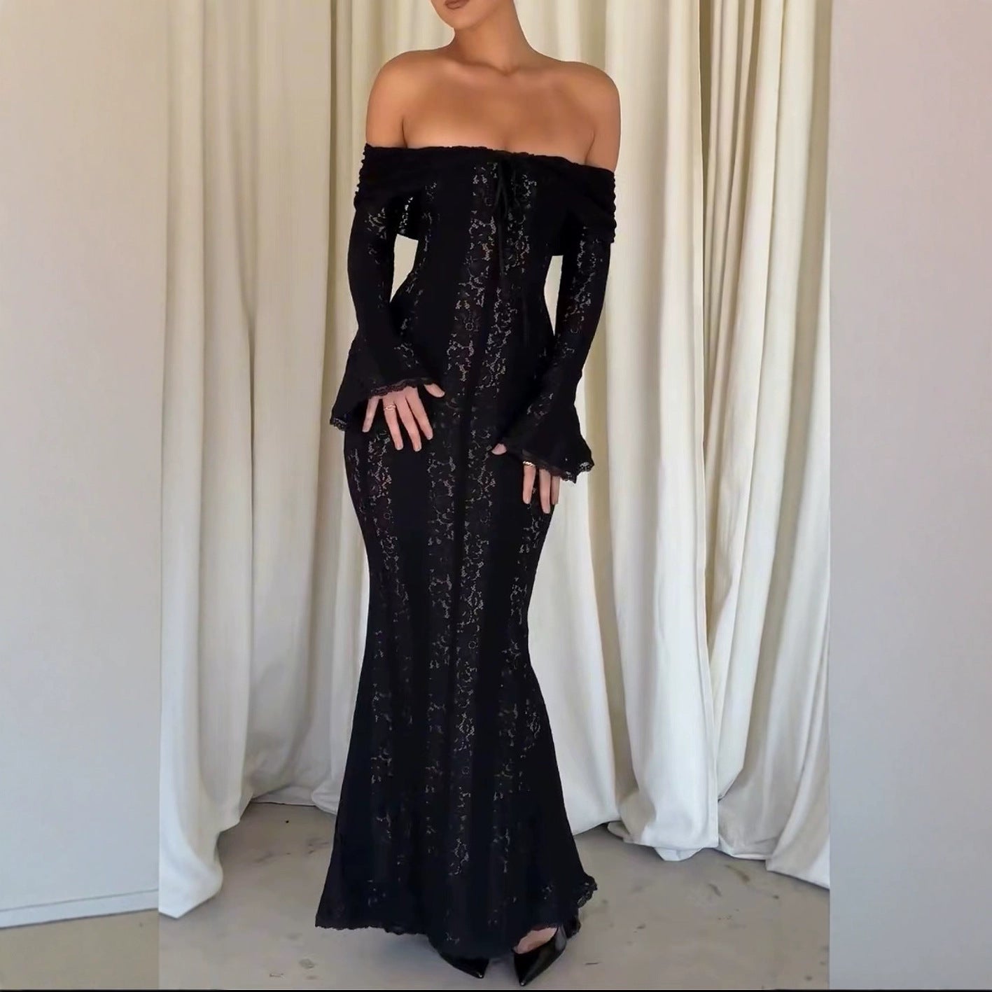 Margaretha | Maxi Bodycon Jurk - Spaghettibandjes met Luxe Kant
