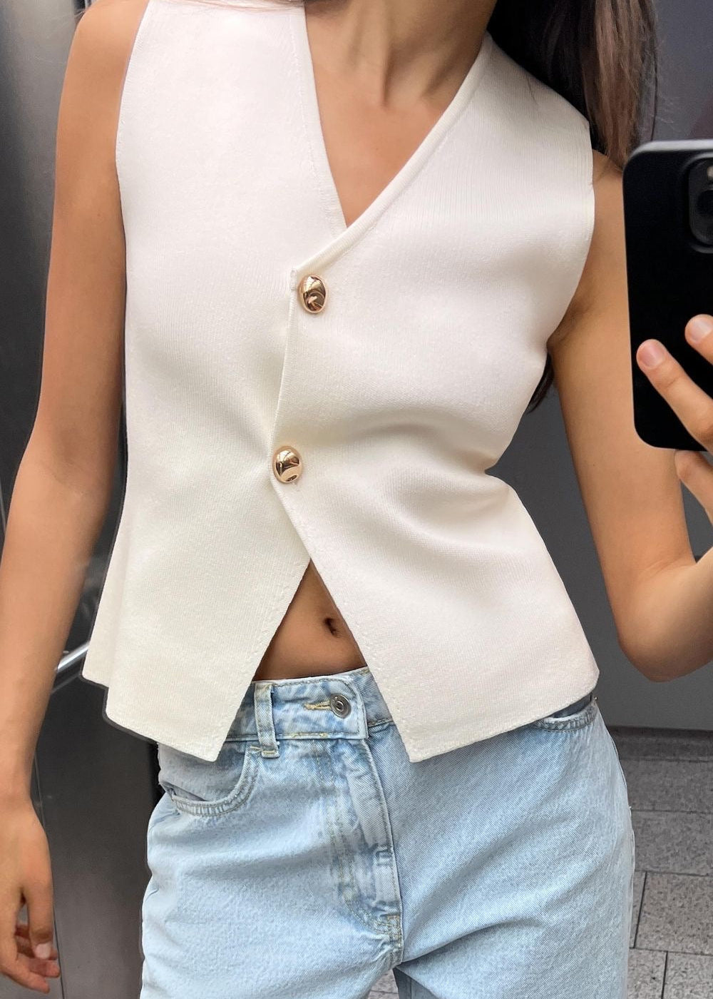 Wit_Fleur_-_Mouwloze_Gilet_Top_TE.jpg