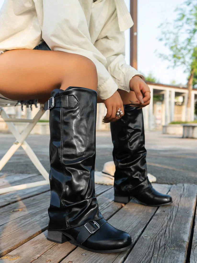 Magaly | Kniehoge Vegan Laarzen met Gespen – Slouchy Look