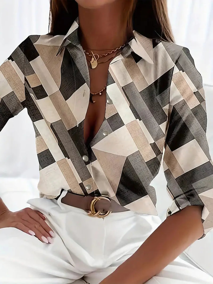 Desti | Dames blouse met V-hals en knoopsluiting