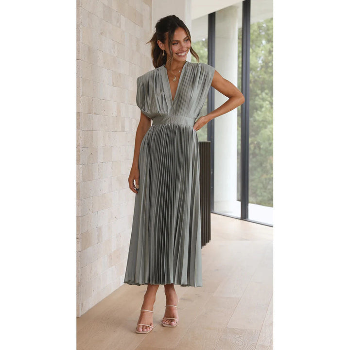 Sol | Dames midi jurk met V-hals geplooide rok