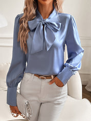 Elly | Damesblouse met Strik Hals en Elegante Mouwen