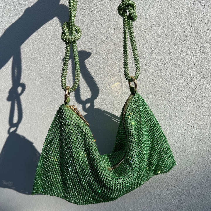 Ana | Dames handtas met ketting en glanzende afwerking