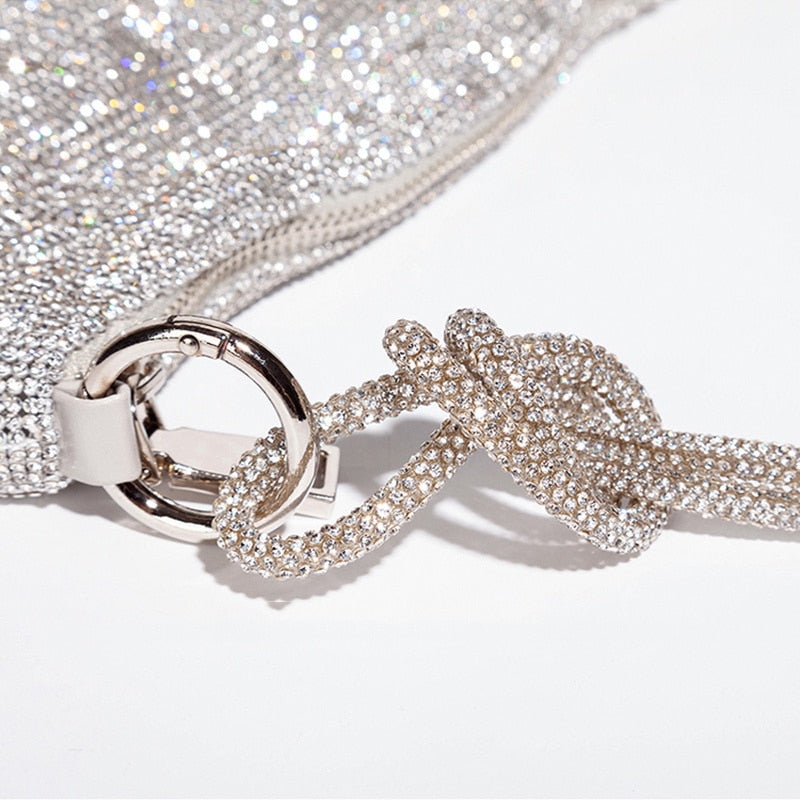 Ana | Dames handtas met ketting en glanzende afwerking