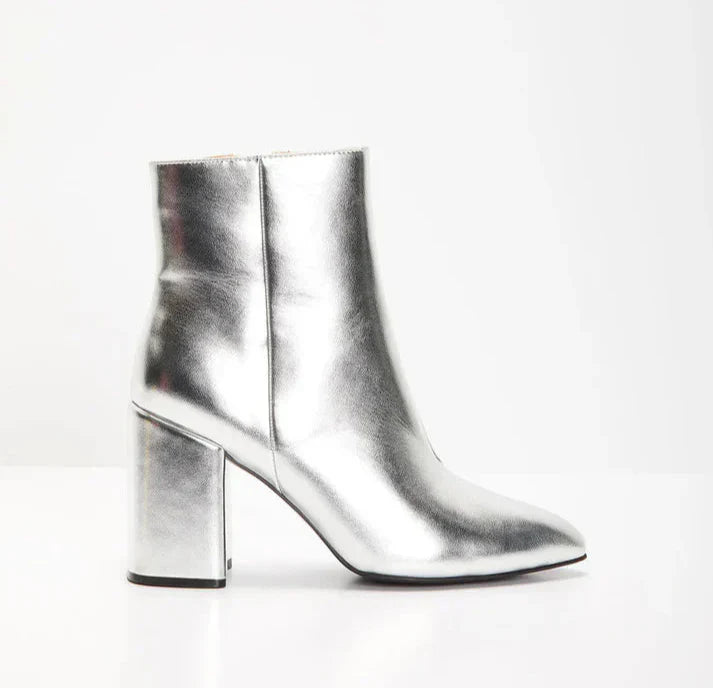 Jazline | Zilveren Metallic Enkelaarsjes voor Dames